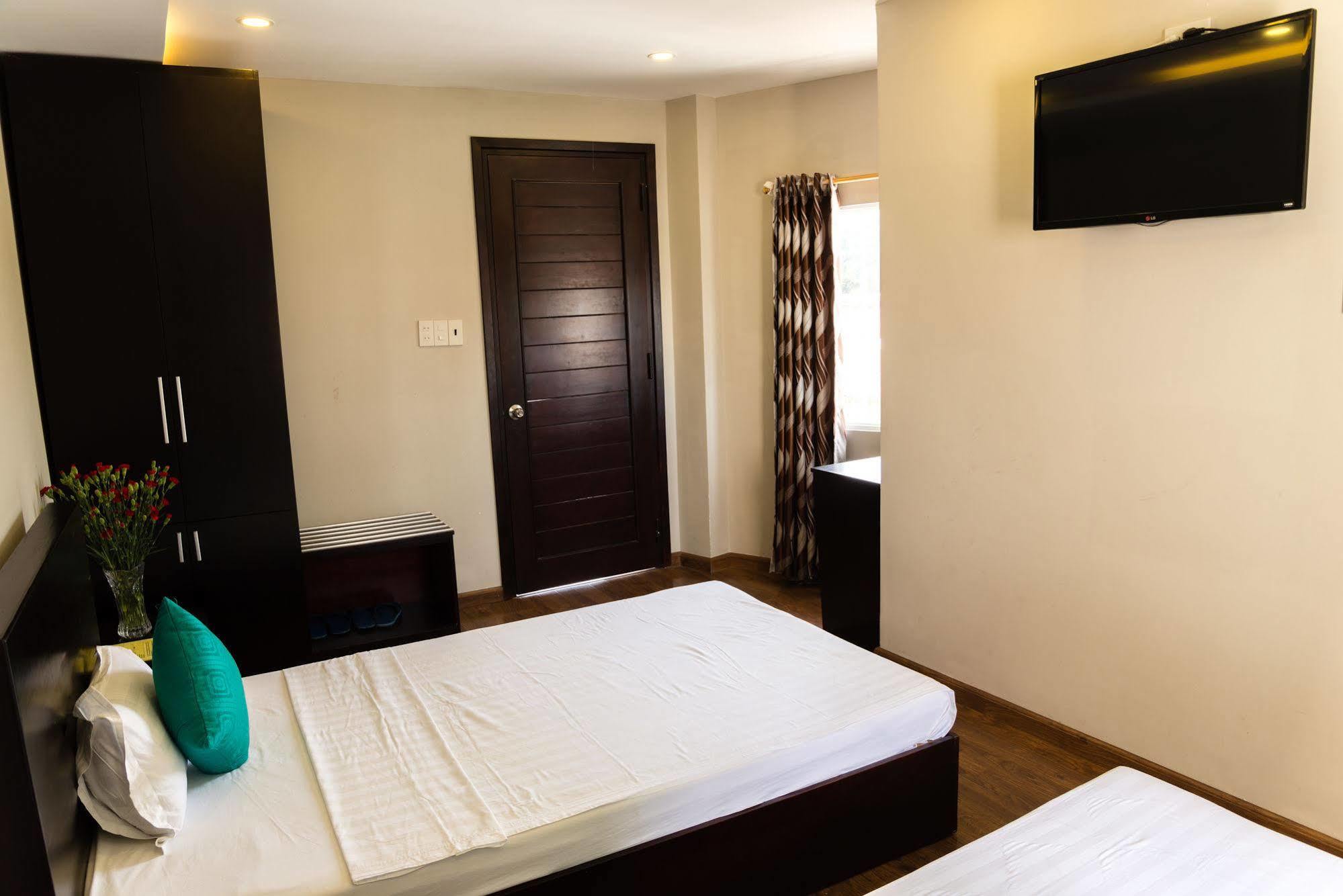 Cosmos Hotel Nha Trang By Ht Exterior foto
