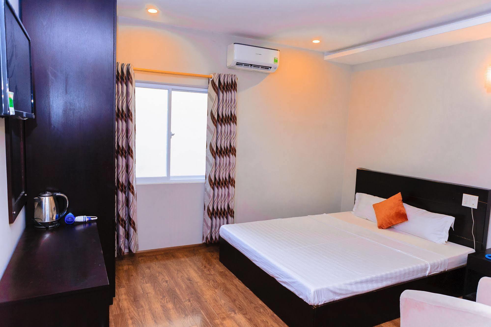 Cosmos Hotel Nha Trang By Ht Exterior foto